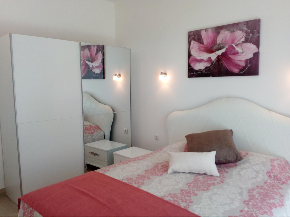 Apartments Slavica Jovanovic Sveti Stefan Eksteriør billede