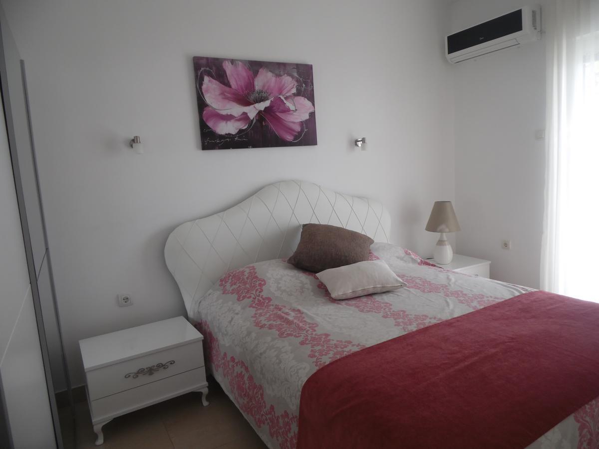 Apartments Slavica Jovanovic Sveti Stefan Eksteriør billede